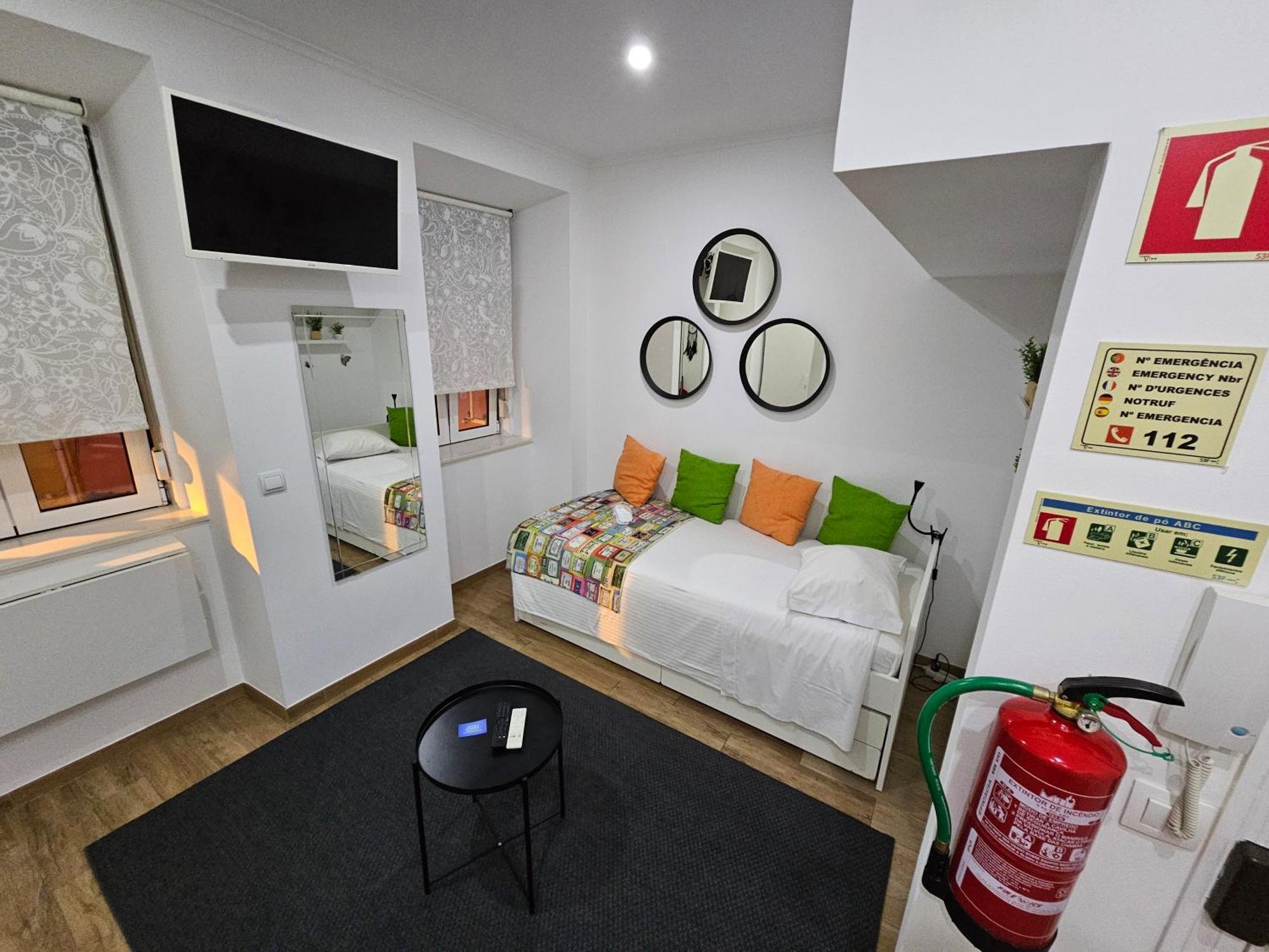 Vila Queiros, 6 Lisbon Room photo